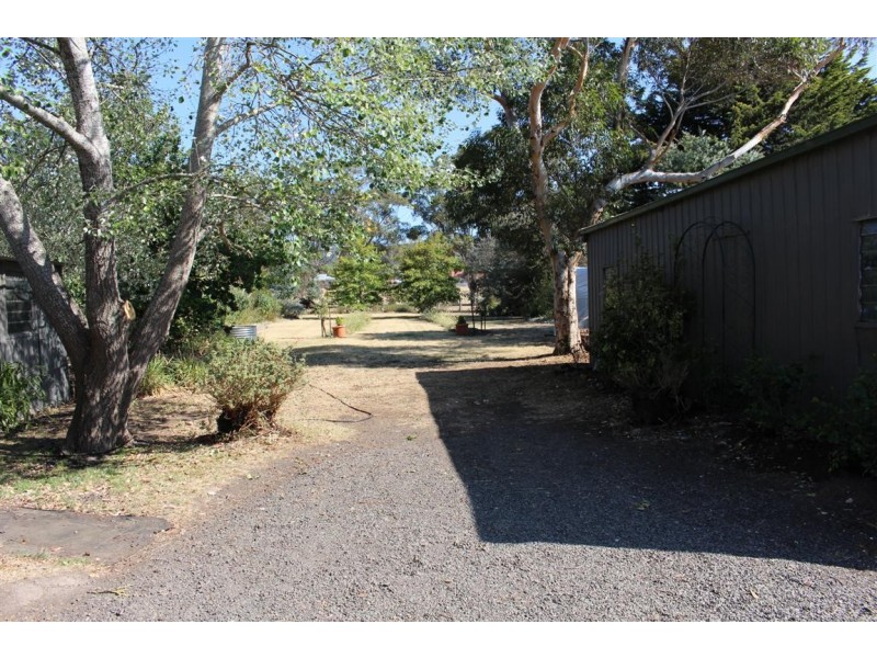 62 Main Road, Riddells Creek VIC 3431