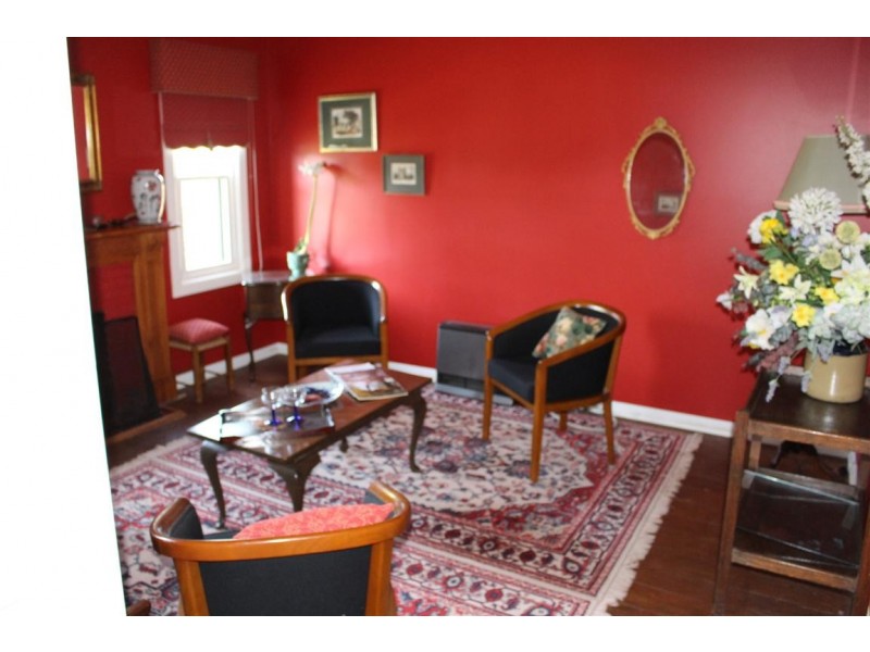 62 Main Road, Riddells Creek VIC 3431