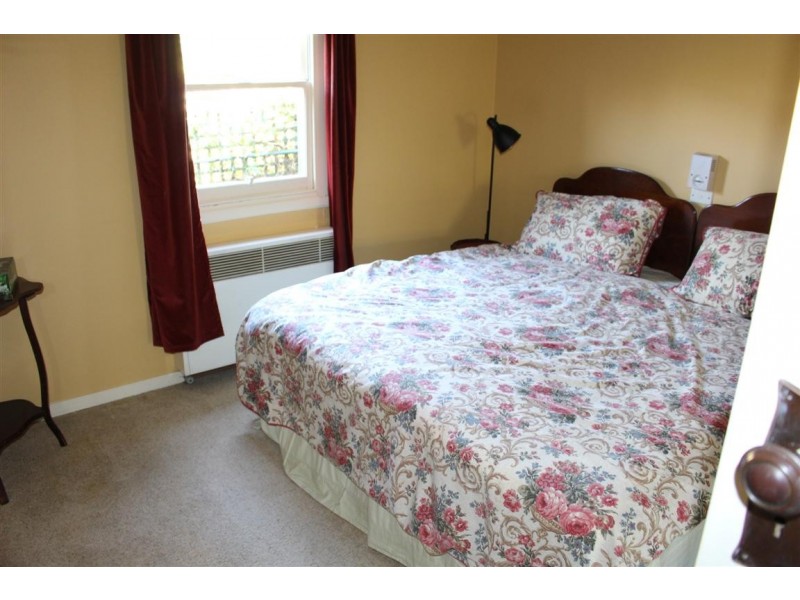 62 Main Road, Riddells Creek VIC 3431