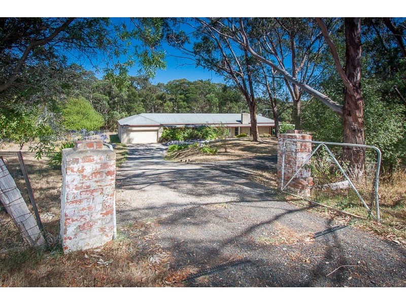 7 Carrolls Lane, Bullengarook VIC 3437
