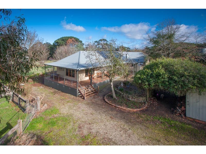 2 DUNNE ROAD, Bullengarook VIC 3437