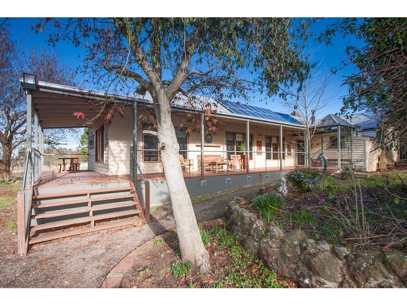 2 DUNNE ROAD, Bullengarook VIC 3437