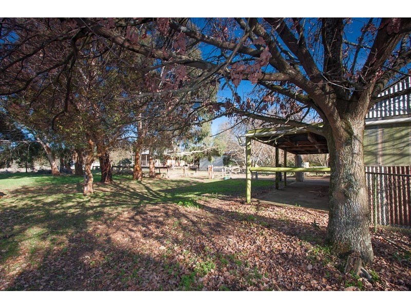 2 DUNNE ROAD, Bullengarook VIC 3437
