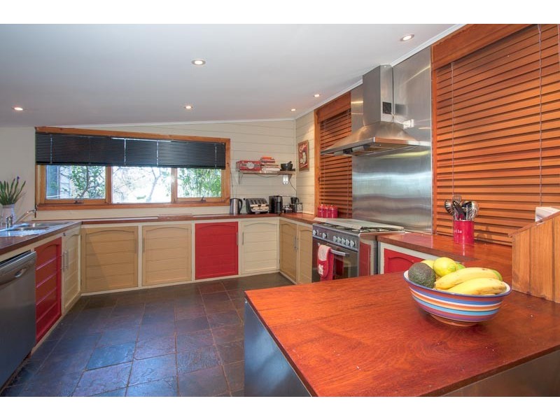 2 Dunne Rd, Bullengarook VIC 3437