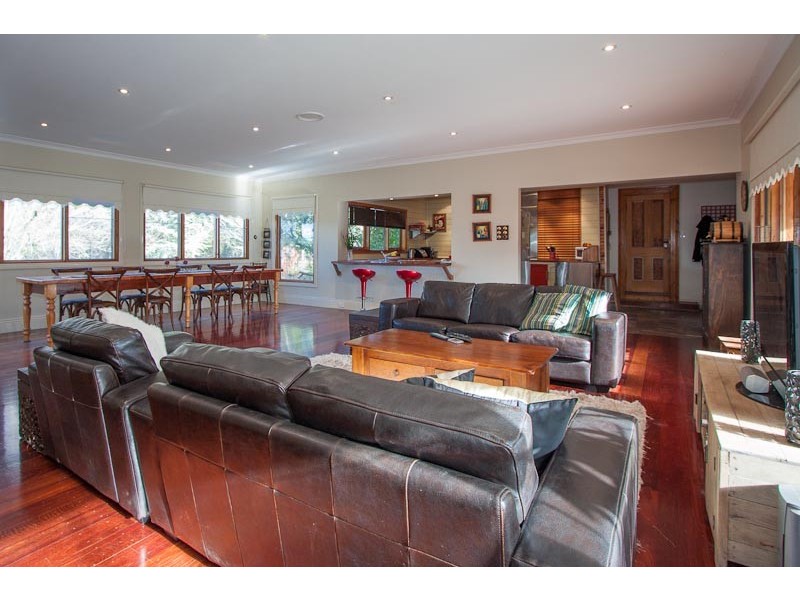 2 DUNNE ROAD, Bullengarook VIC 3437