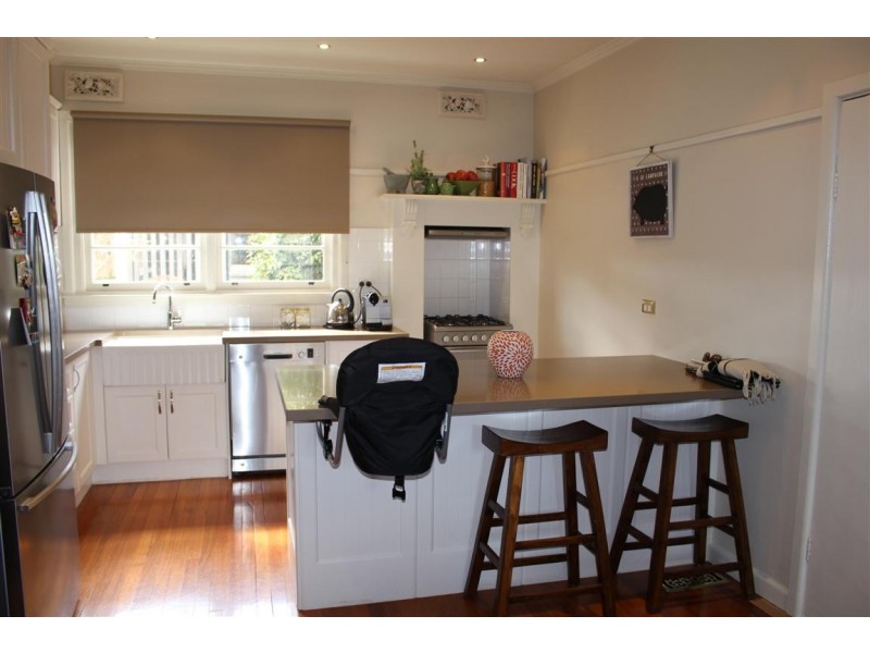 15 Lyell Street, Gisborne VIC 3437