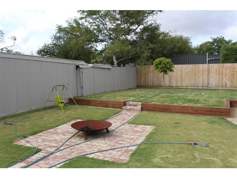 15 Lyell Street, Gisborne VIC 3437