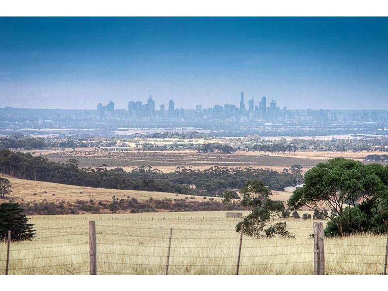 17 Lynne Court, Gisborne South VIC 3437