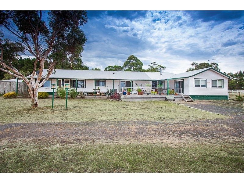 17 Lynne Court, Gisborne South VIC 3437