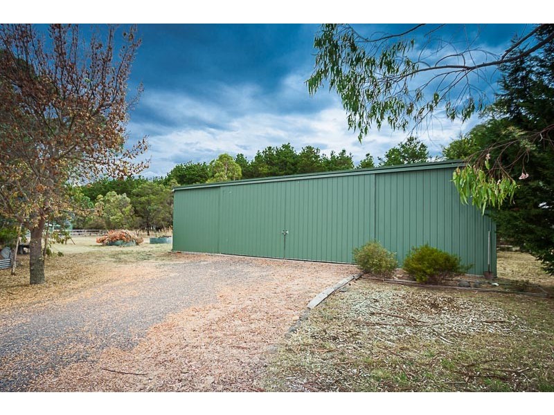 17 Lynne Court, Gisborne South VIC 3437