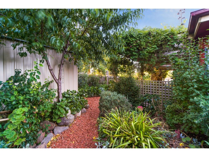 14 Carbine Court, New Gisborne VIC 3438