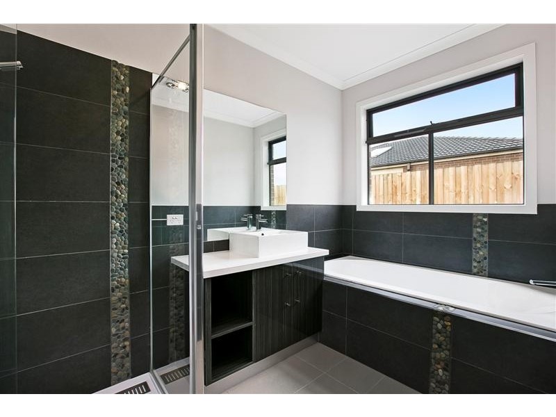 50 Vancleve Crescent, Gisborne VIC 3437
