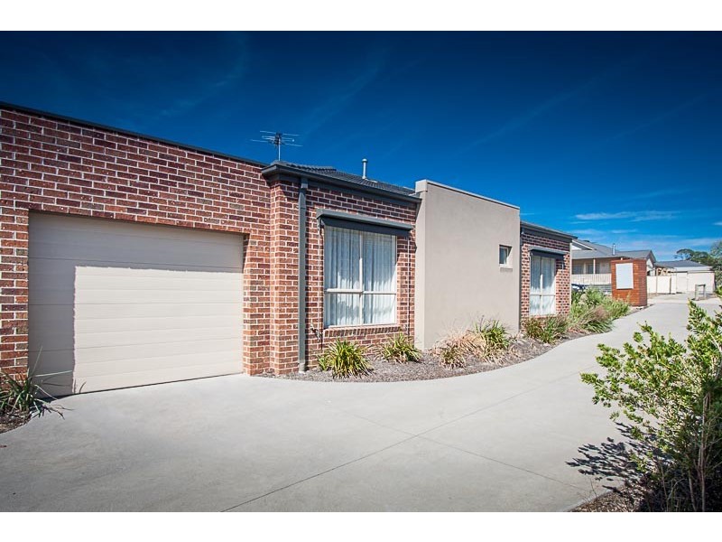 Unit 5/4 Francis Crescent, Gisborne VIC 3437