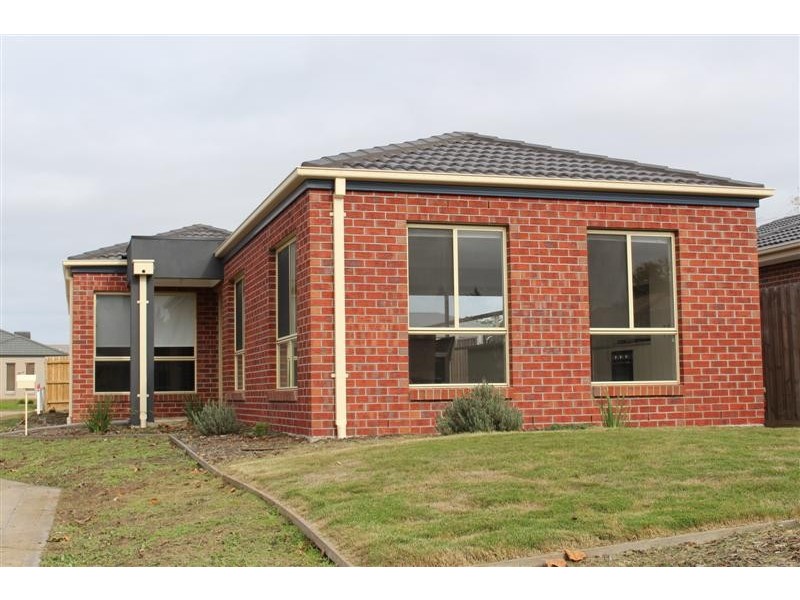 10 Elizabeth Court, Riddells Creek VIC 3431