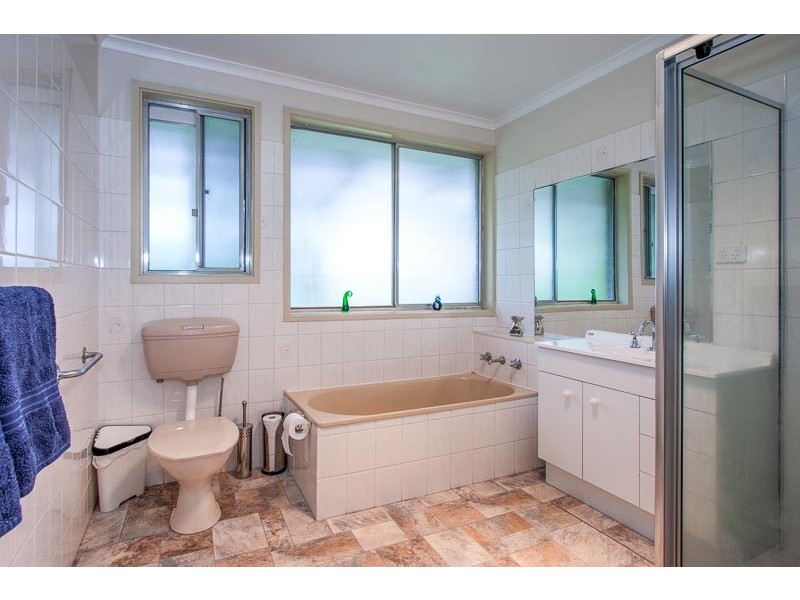 18 Turanga Road, Gisborne VIC 3437