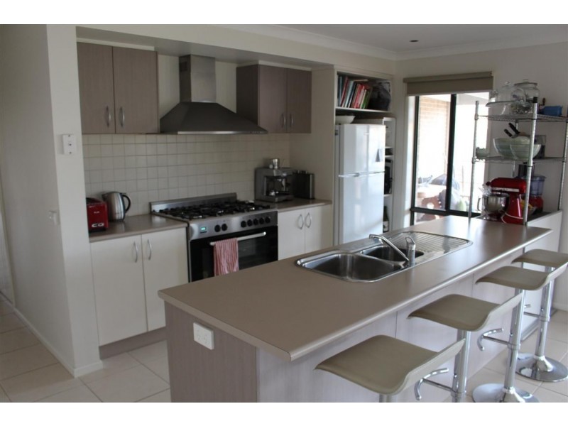 3 Colwyn Crt, New Gisborne VIC 3438