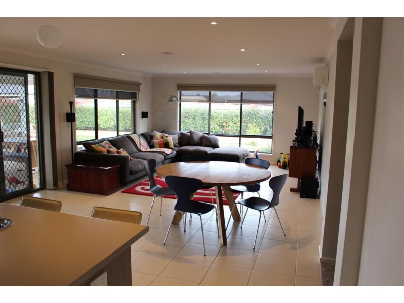 3 Colwyn Crt, New Gisborne VIC 3438