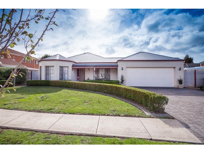 13 Dalray Crescent, New Gisborne VIC 3438