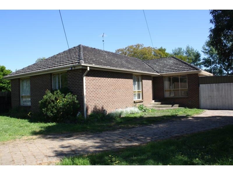 54 Murphy Street, Romsey VIC 3434