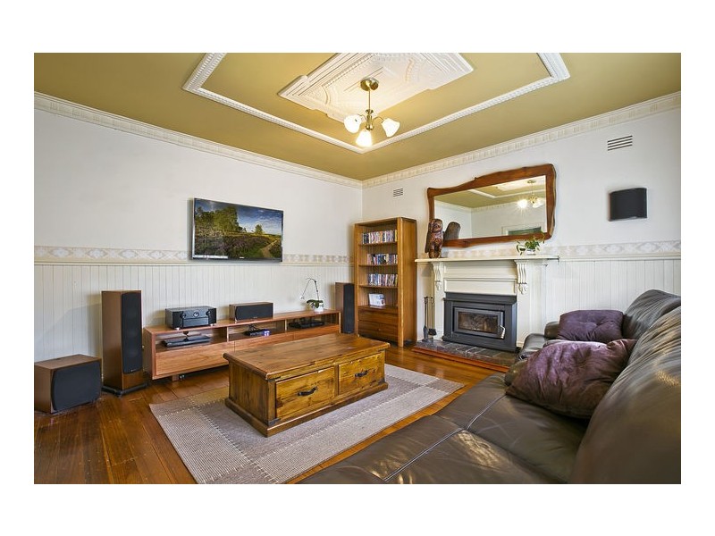 19 Melbourne Road, Gisborne VIC 3437