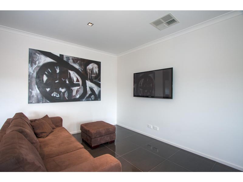 9 Childe Harold Road, Gisborne VIC 3437