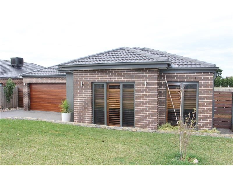 9 Childe Harold Road, Gisborne VIC 3437