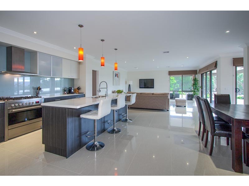 7 Fairway Drive, Gisborne VIC 3437