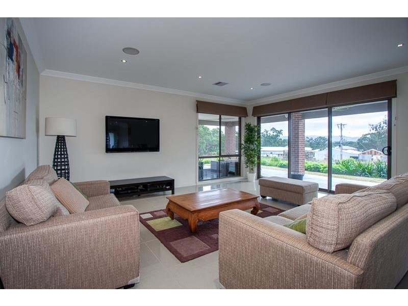 7 Fairway Drive, Gisborne VIC 3437