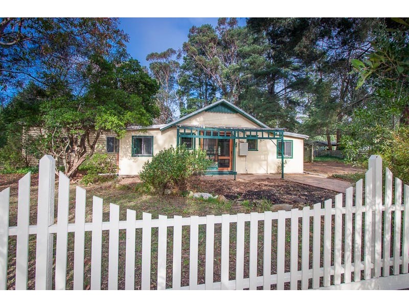 7 McBean Avenue, Macedon VIC 3440