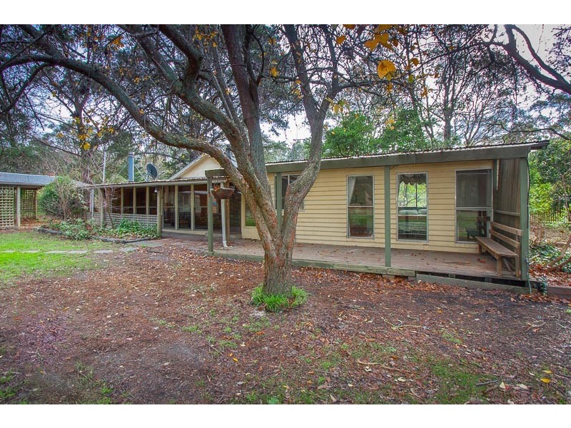 7 McBean Avenue, Macedon VIC 3440