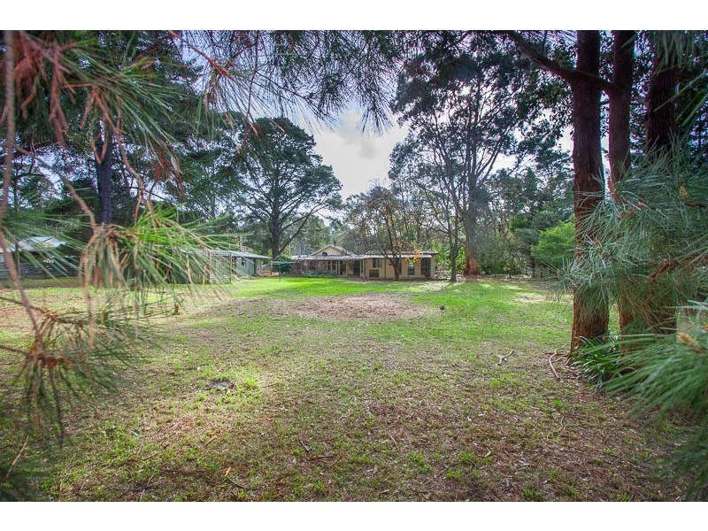 7 McBean Avenue, Macedon VIC 3440