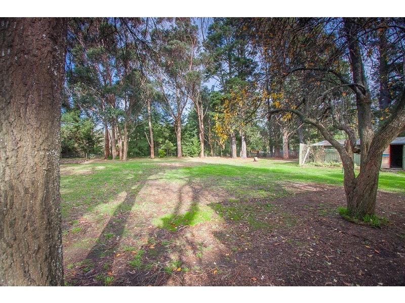 7 McBean Avenue, Macedon VIC 3440