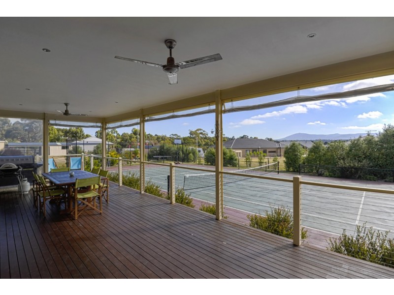 9 Jackson Court, Gisborne VIC 3437