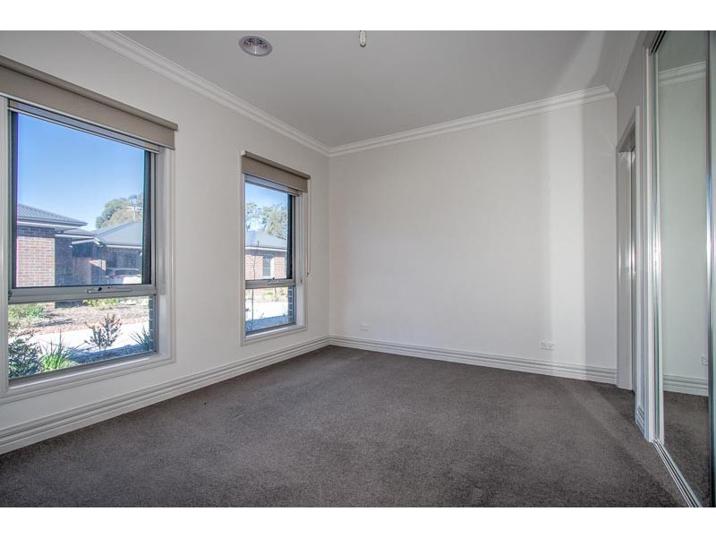 Unit 5/11 Morrow Road, Gisborne VIC 3437