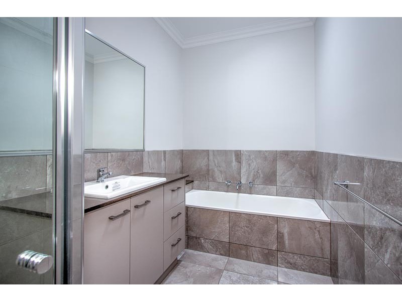 Unit 5/11 Morrow Road, Gisborne VIC 3437