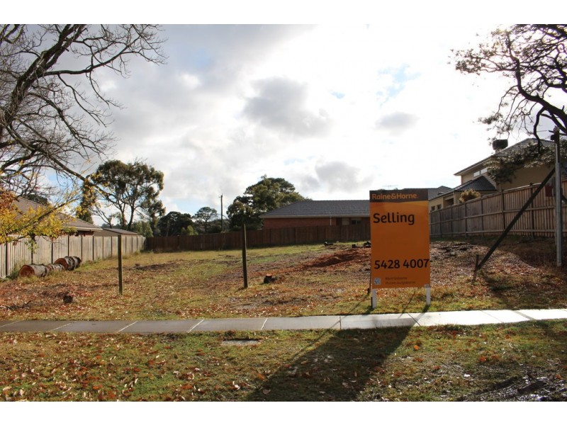 10 Dumbarton Way, Gisborne VIC 3437