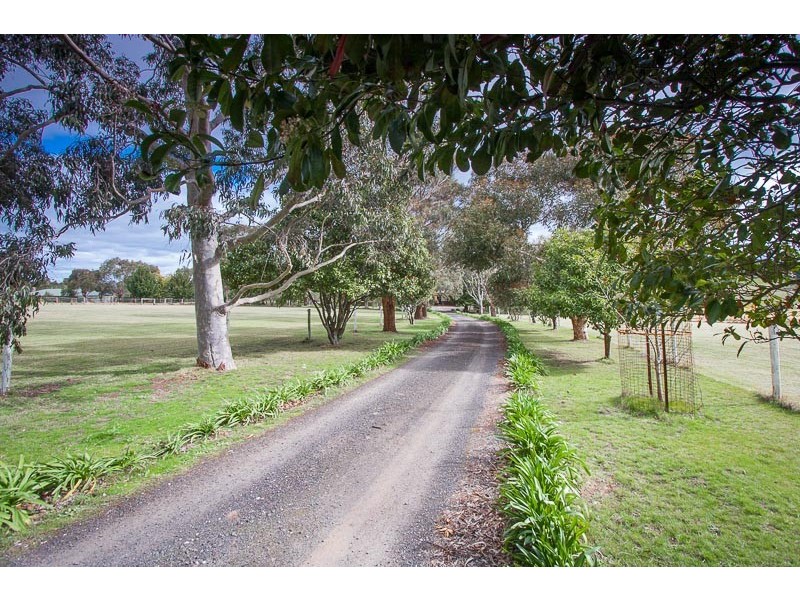 104 Benson Road, Gisborne South VIC 3437