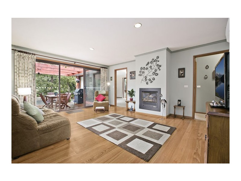 22 Scott Street(Enter via Bent St), Macedon VIC 3440