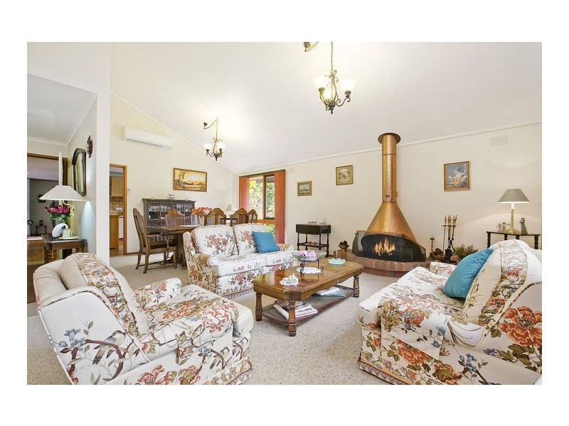 22 Scott Street(Enter via Bent St), Macedon VIC 3440