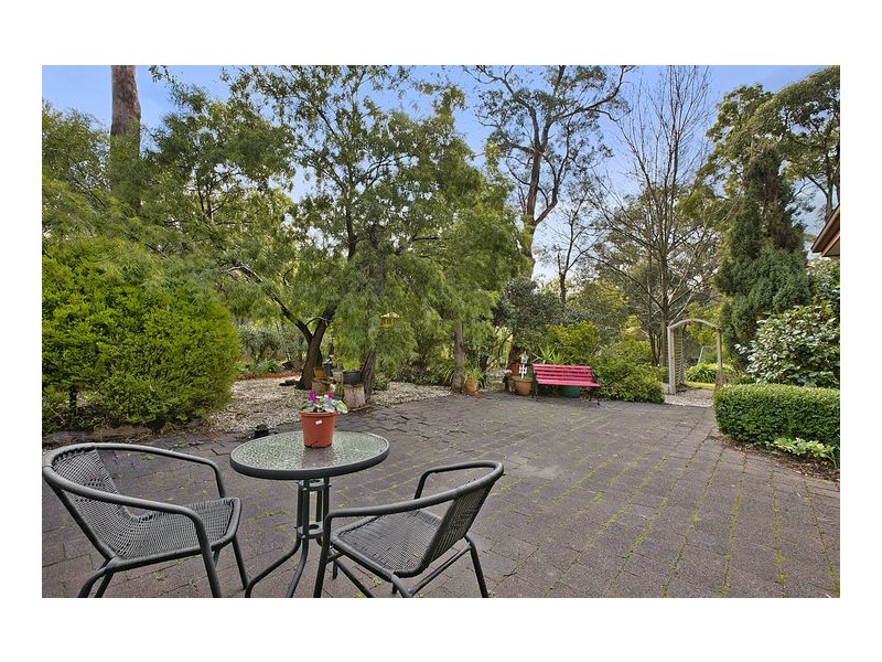 22 Scott Street(Enter via Bent St), Macedon VIC 3440