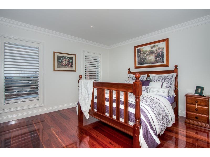9 Alcheringa Court, Gisborne VIC 3437