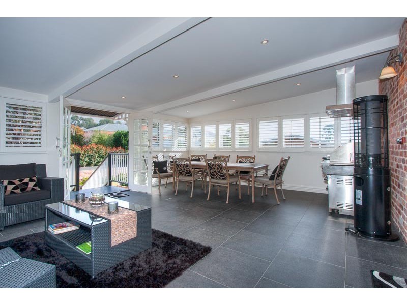 9 Alcheringa Court, Gisborne VIC 3437