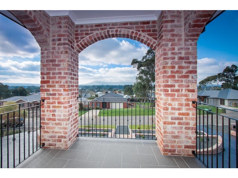 9 Alcheringa Court, Gisborne VIC 3437