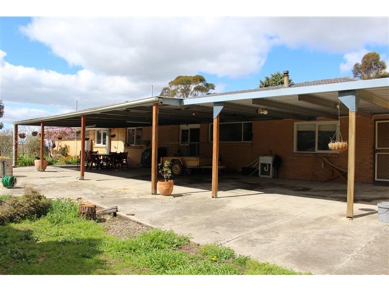 8 Rivergum Road, Riddells Creek VIC 3431