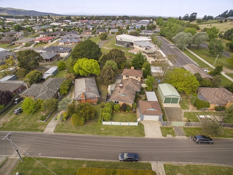 1 Farrell Street, New Gisborne VIC 3438