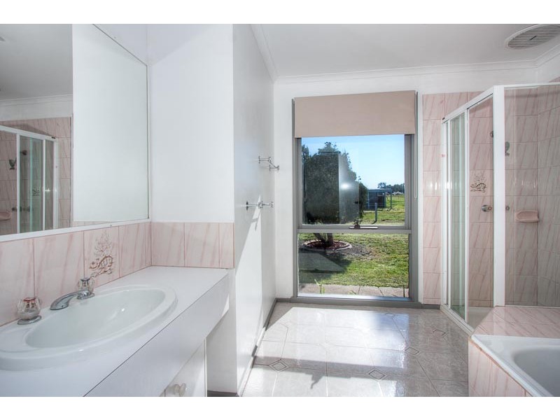 349 Kilmore Rd, Gisborne VIC 3437