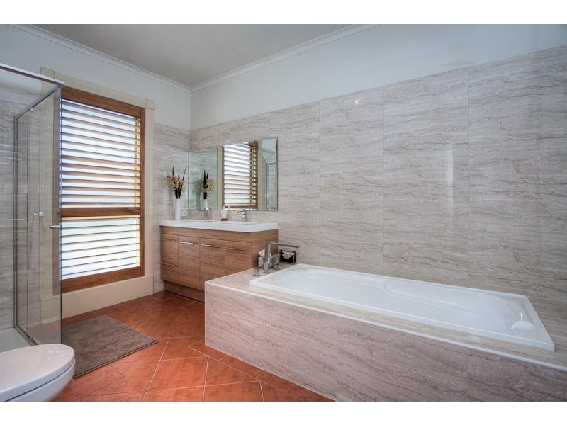 242 Couangalt Road, Gisborne South VIC 3437