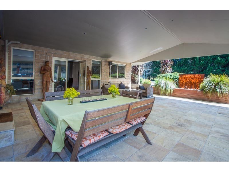 242 Couangalt Road, Gisborne South VIC 3437