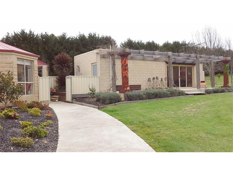 242 Couangalt Road, Gisborne South VIC 3437