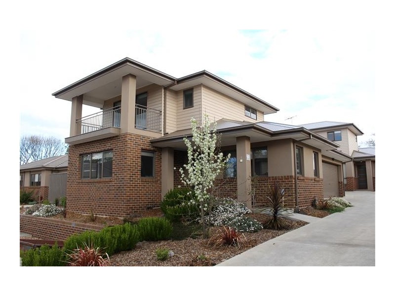 7/9 Rodney Street, Gisborne VIC 3437